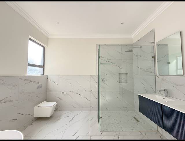 3 BEDROOM TOWNHOUSE FOR SALE IN SALT ROCK